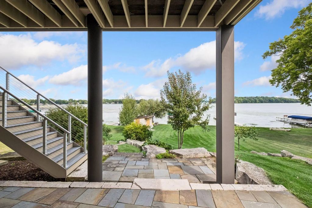 224 W Lake Street, Waconia