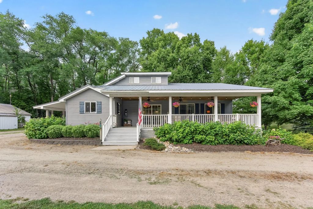 7107 Hoyt Avenue Nw, Maple Lake