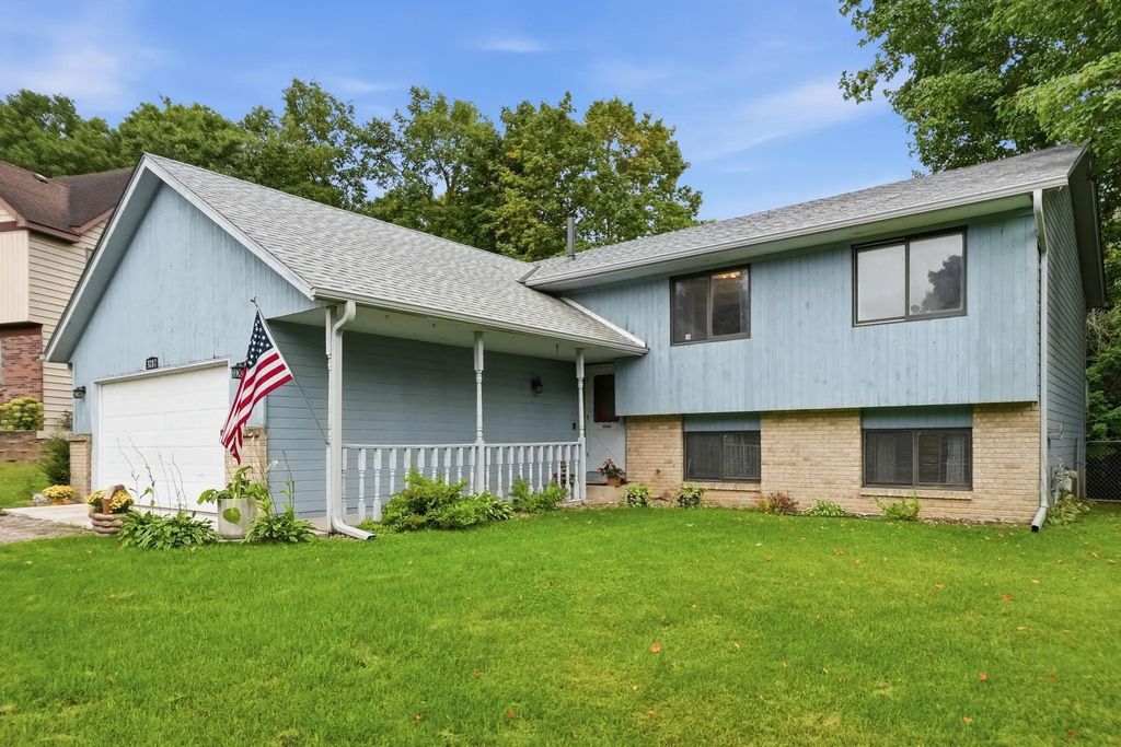 3287 Spruce Trail Sw, Prior Lake