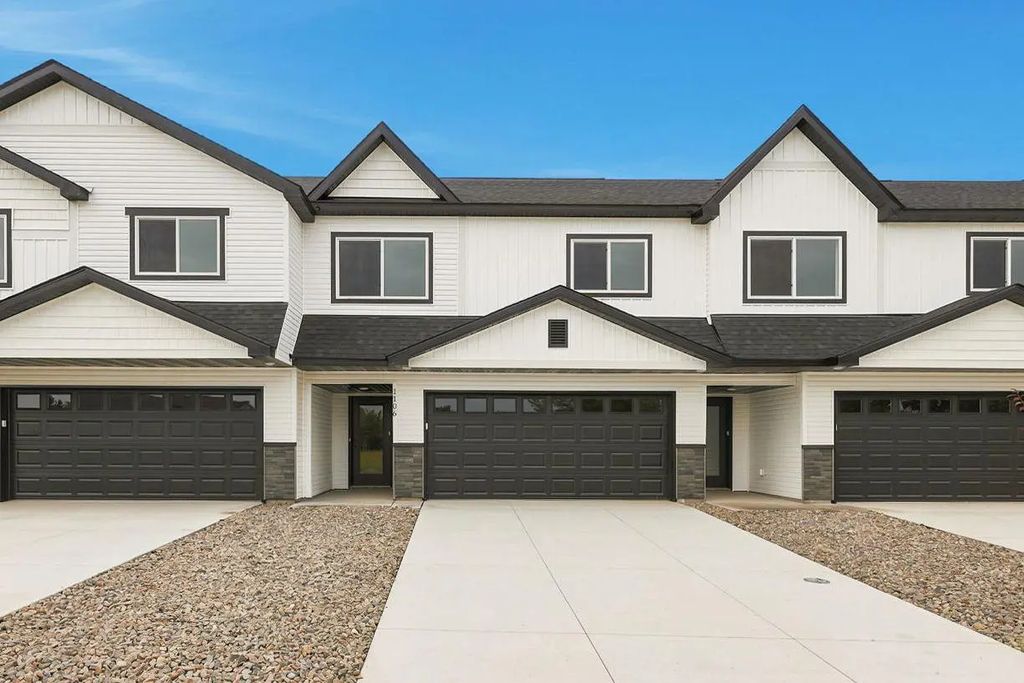 1106 45th Avenue Ne, St Cloud