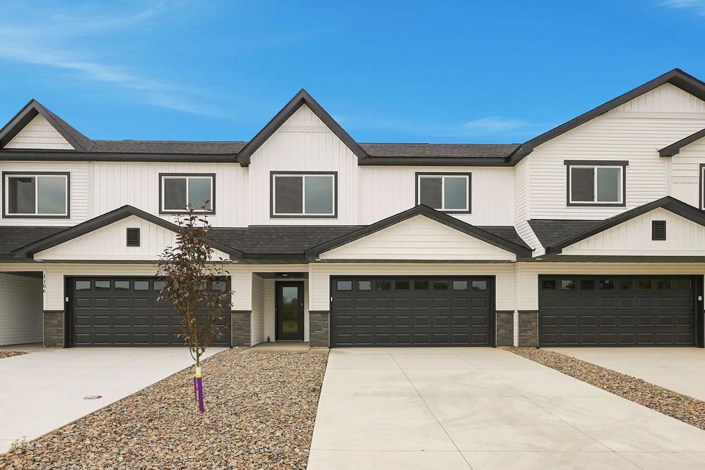1104 45th Avenue Ne, St Cloud