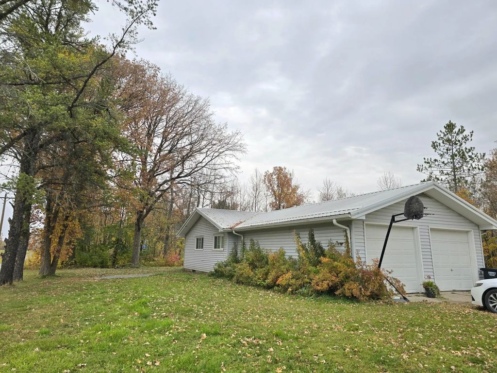 3414 County Road 32 S, Loman