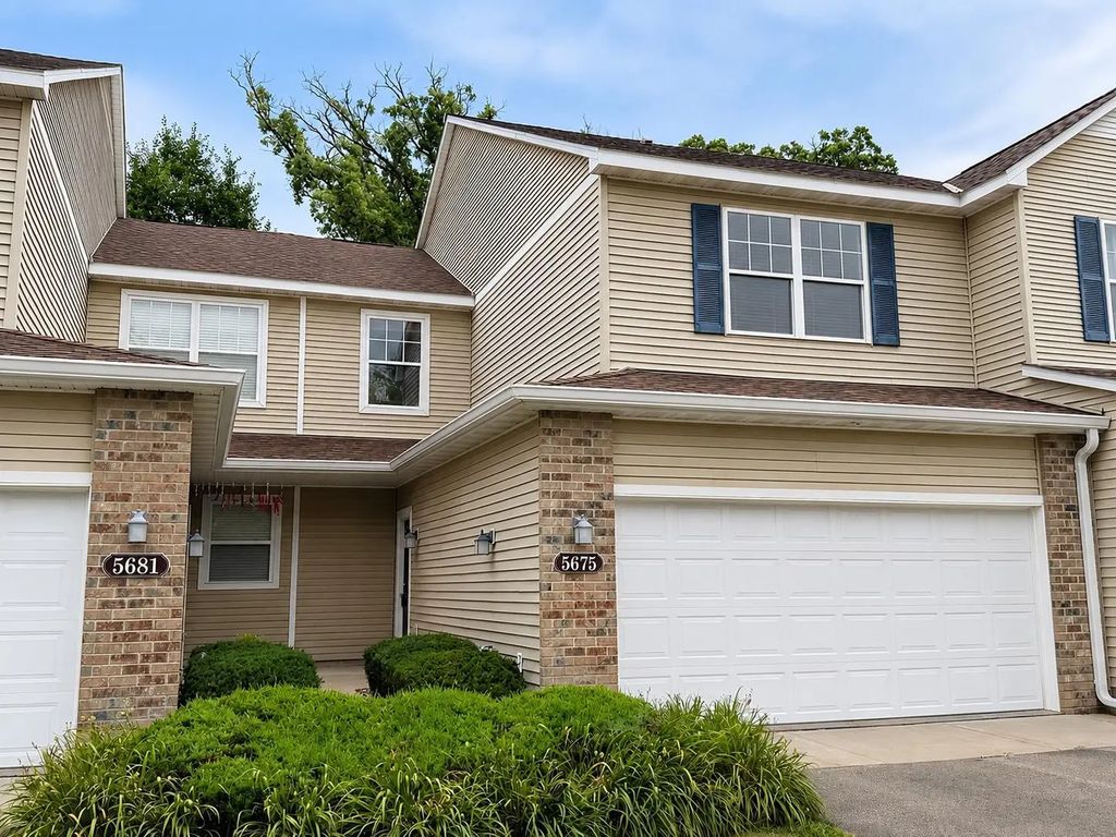 5675 200th Street W 703, Farmington