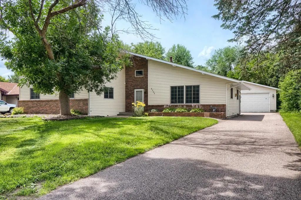 9200 Harkness Avenue S, Cottage Grove