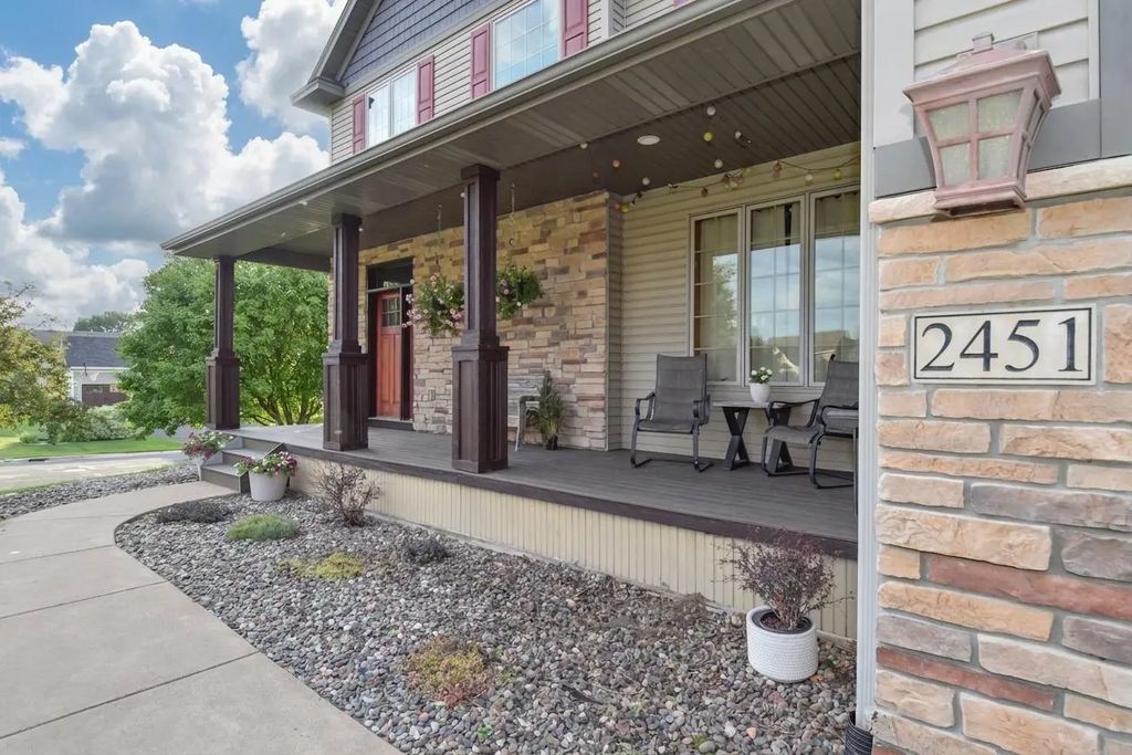 2451 154th Avenue Nw, Andover