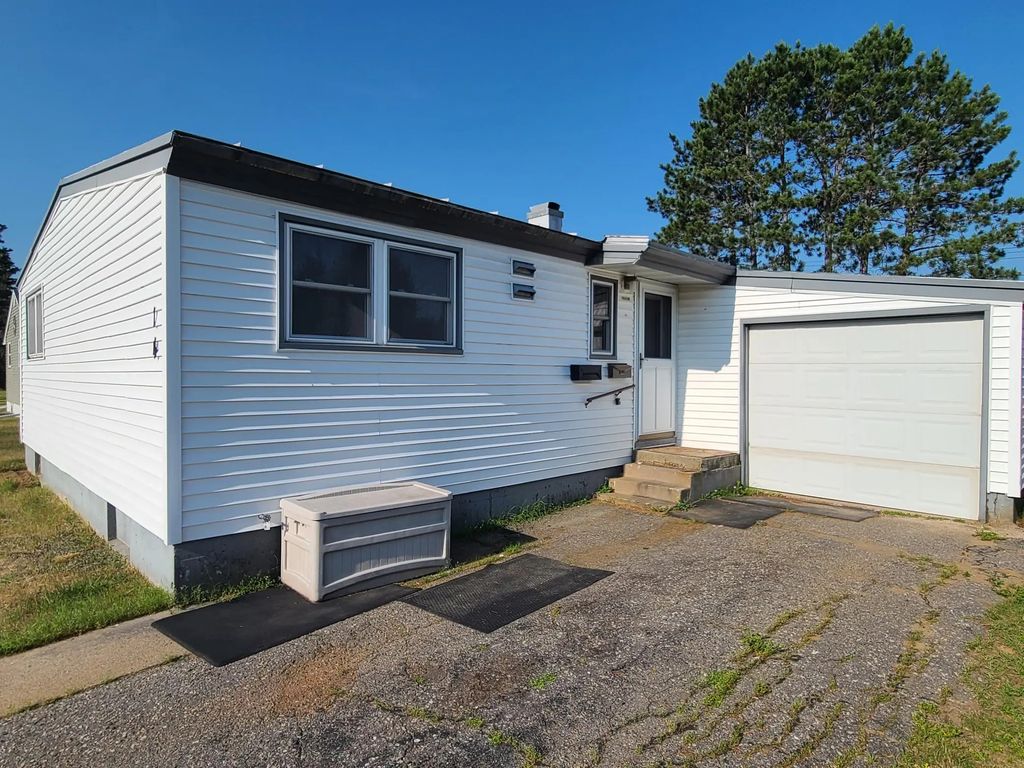 14 Hemlock Circle, Babbitt
