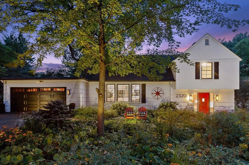2320 Parklands Road, Saint Louis Park