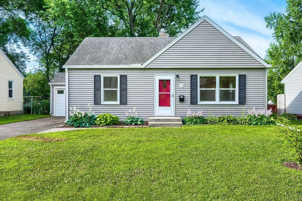 7711 Division Street, Saint Louis Park