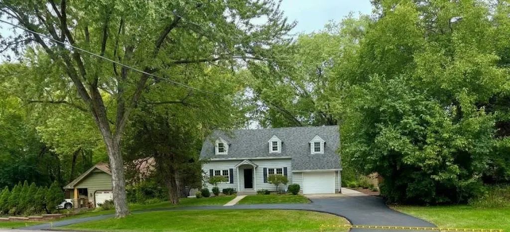 6448 Glenwood Avenue, Golden Valley
