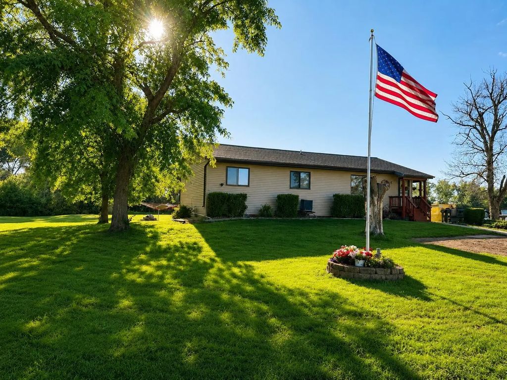 35907 530th Avenue, Bingham Lake