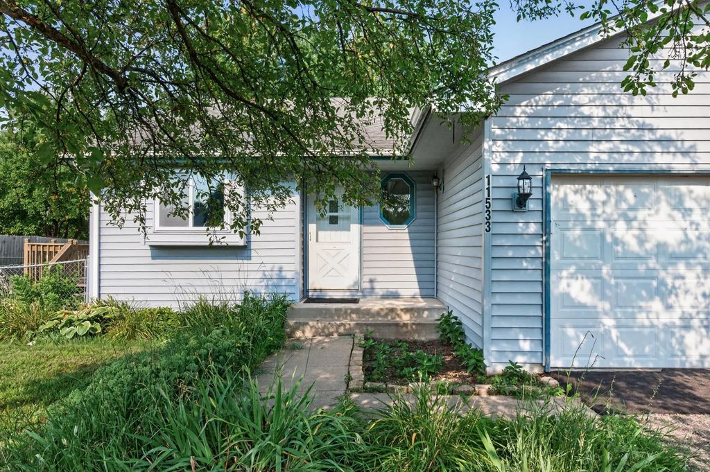 11533 Yukon Avenue N, Champlin