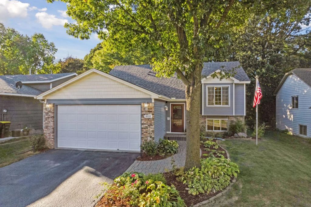 10553 166th Street W, Lakeville