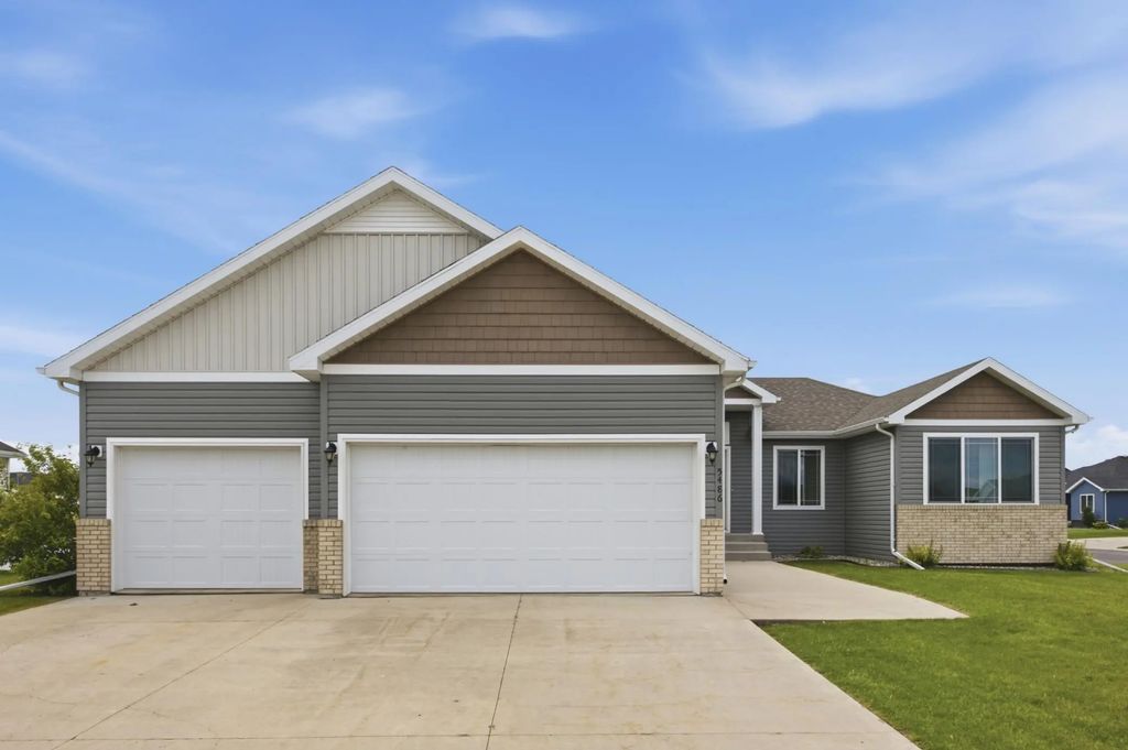 5486 Tyler Avenue S, Fargo