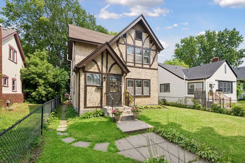 1418 Queen Avenue N, Minneapolis