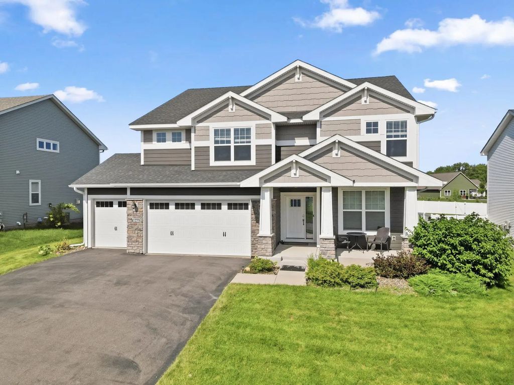 18466 Greenstone Way, Lakeville