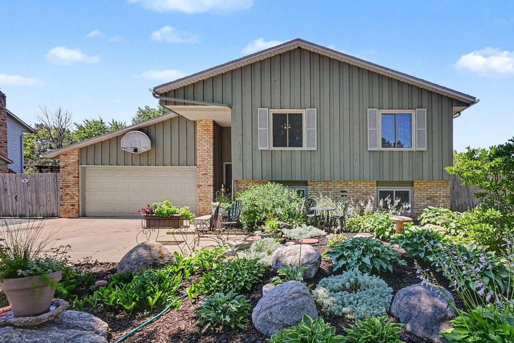 6920 Innsdale Avenue S, Cottage Grove