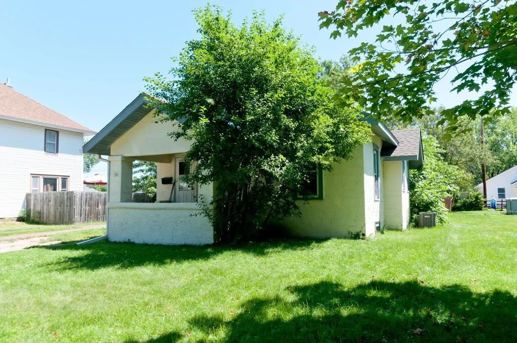 19 Hatten Avenue, Rice Lake