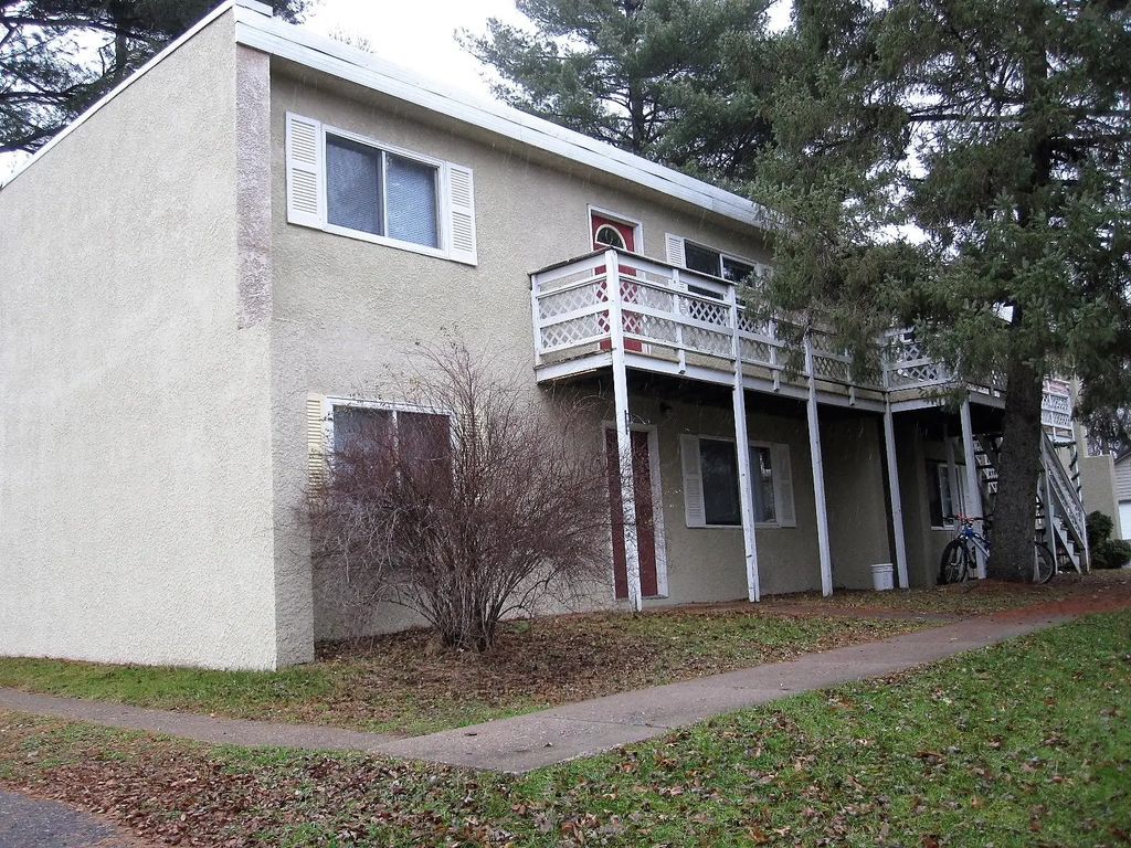 545 Birchcrest Drive #1, River Falls