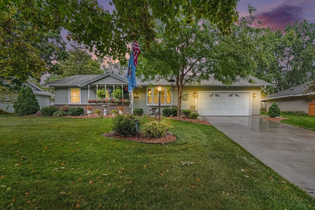2732 107th Lane Nw, Coon Rapids