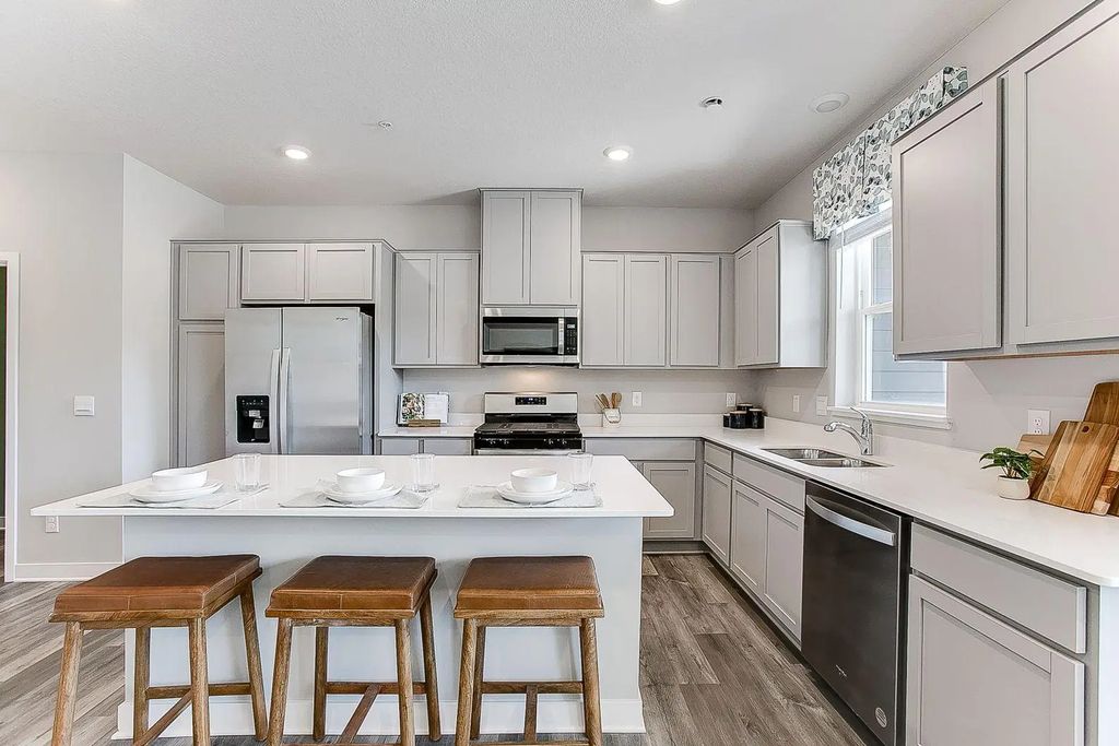 17116 Dysart Place, Lakeville