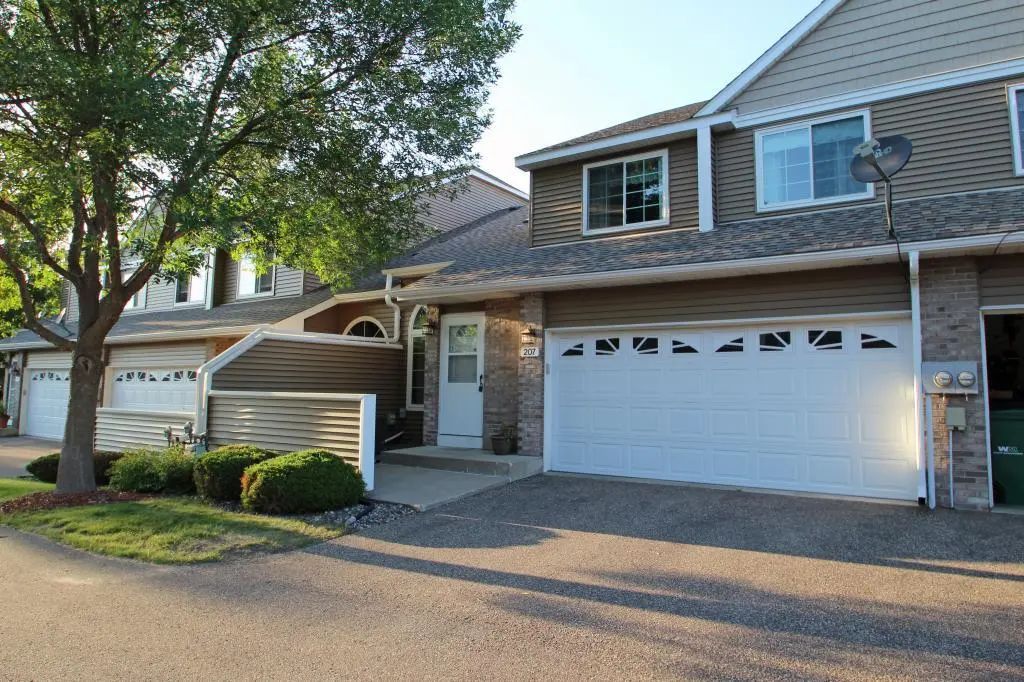 207 Primrose Court, Vadnais Heights