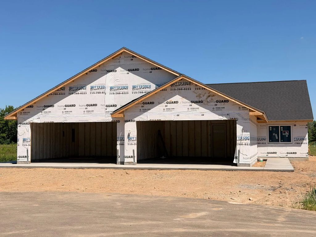 611 Sundance Street, Amery