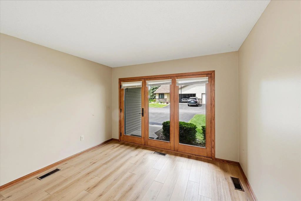 540 Auburn Place Nw C, Elk River