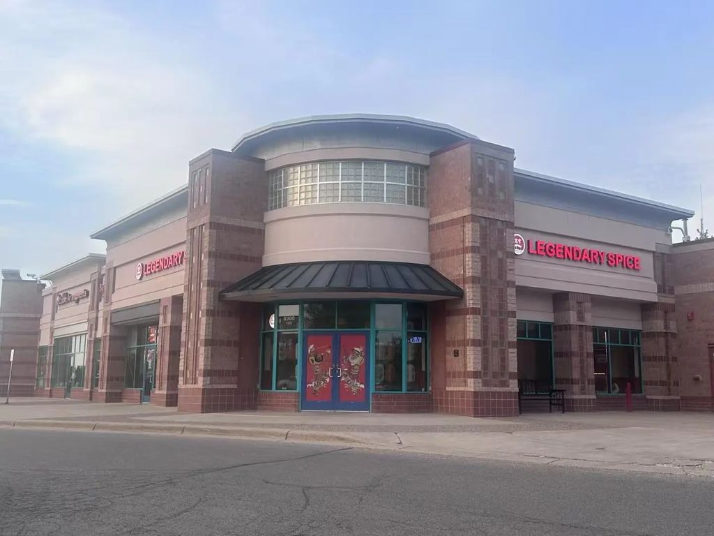 8300 Tamarack Village 102, Woodbury