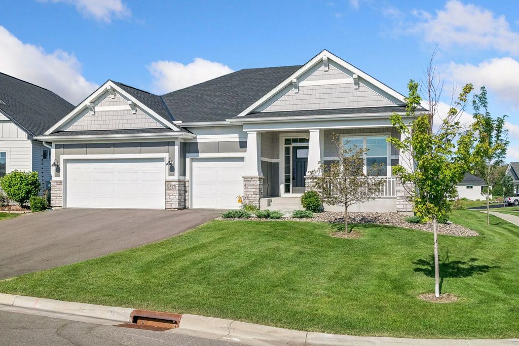 4517 Lotus Drive, Minnetrista