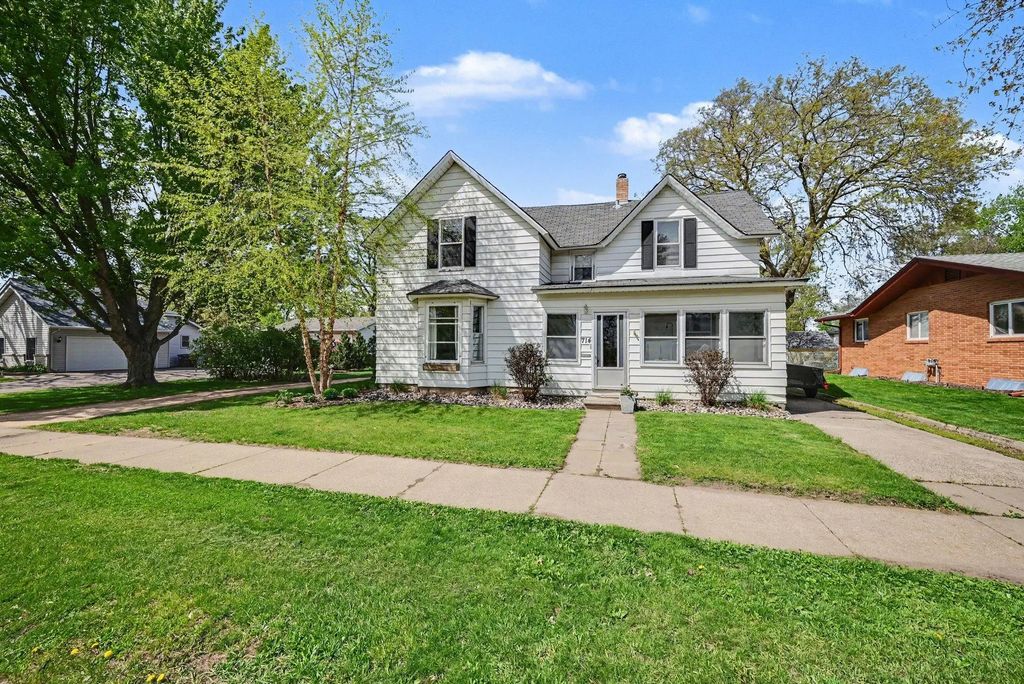 714 4th Street W, Hastings