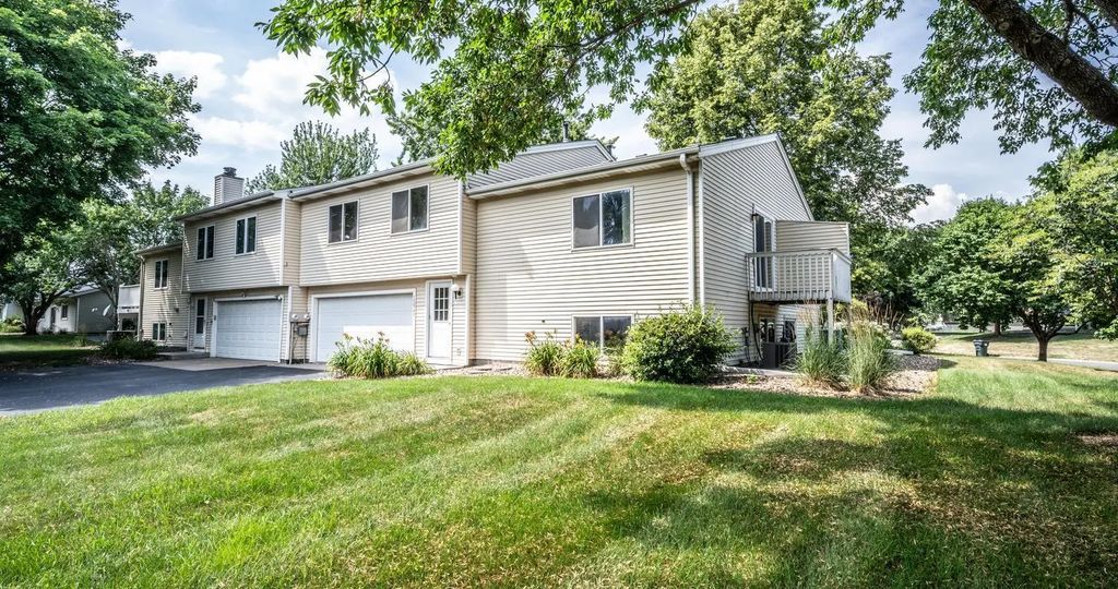 15585 Cornell Trail, Rosemount