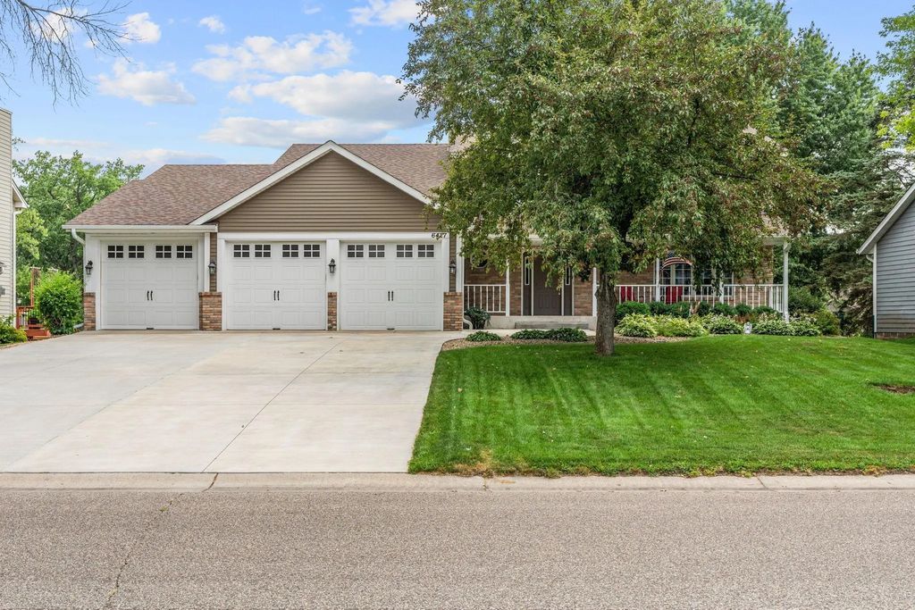 6427 Deerwood Lane, Lino Lakes