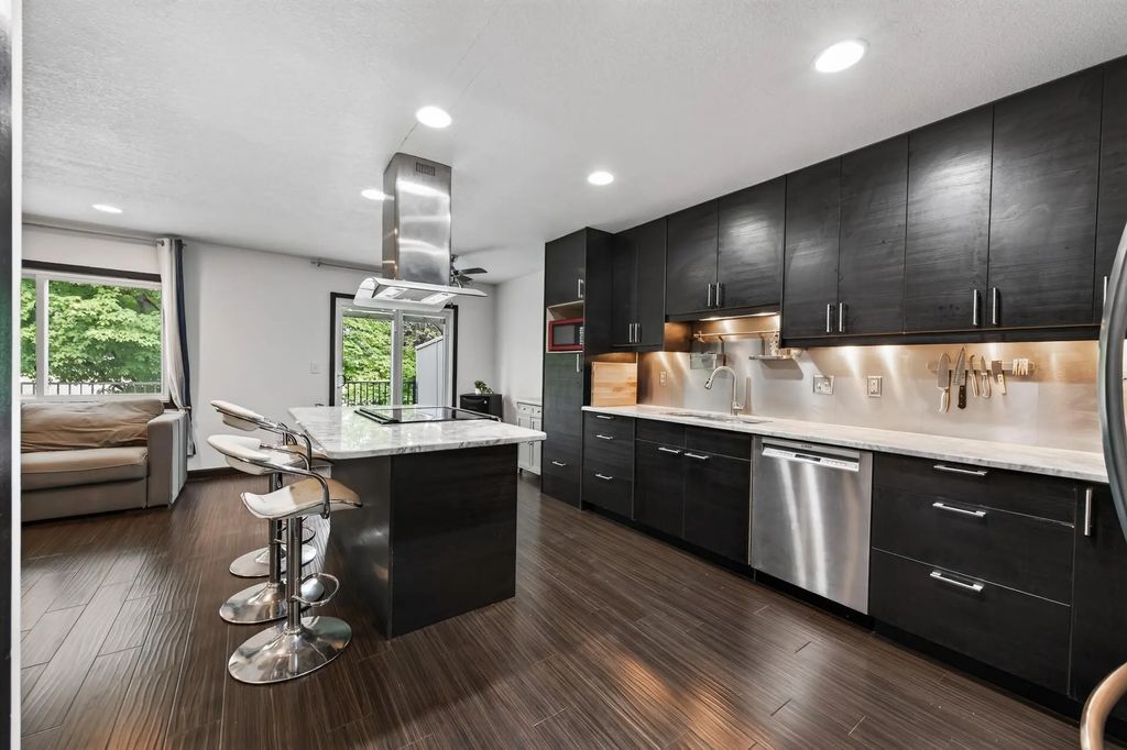 7574 E Fish Lake Road, Maple Grove