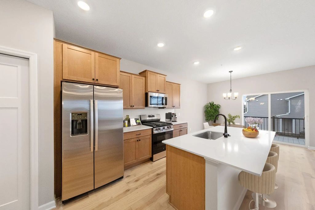10370 Birchwood Circle, Victoria