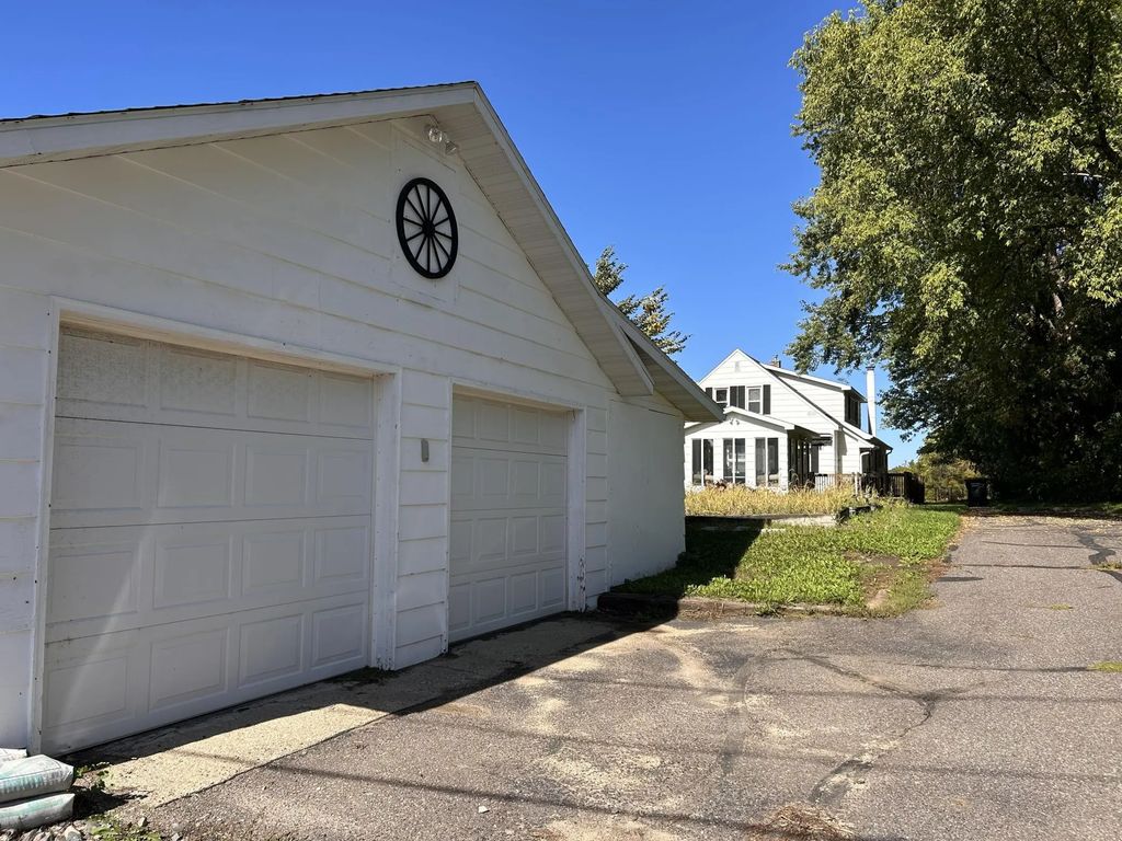 240 Washington Street, Holdingford