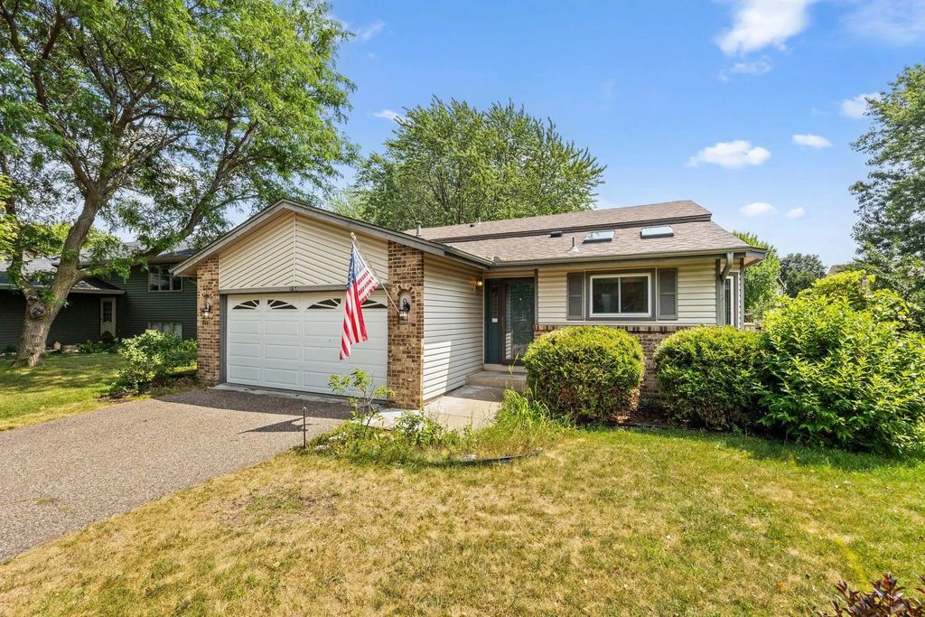 8064 Lower 147th Street W, Apple Valley