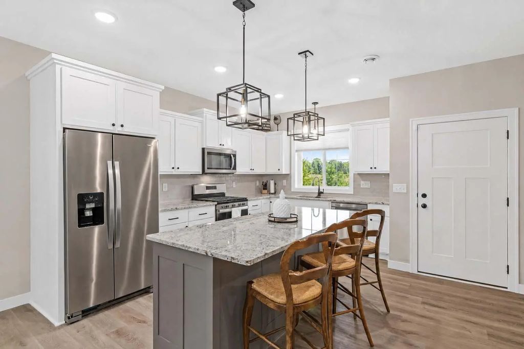 31740 Madison Road, Lindstrom