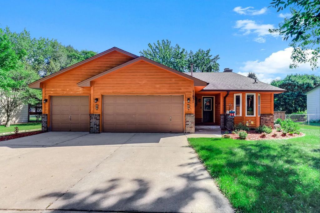 11831 Kerry Street Nw, Coon Rapids