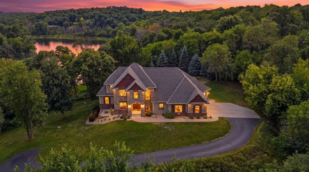 905 Highlander Trail, Hudson