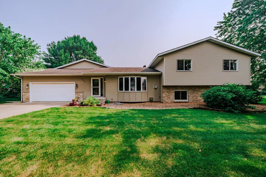 5708 Nightingale Court, Saint Cloud