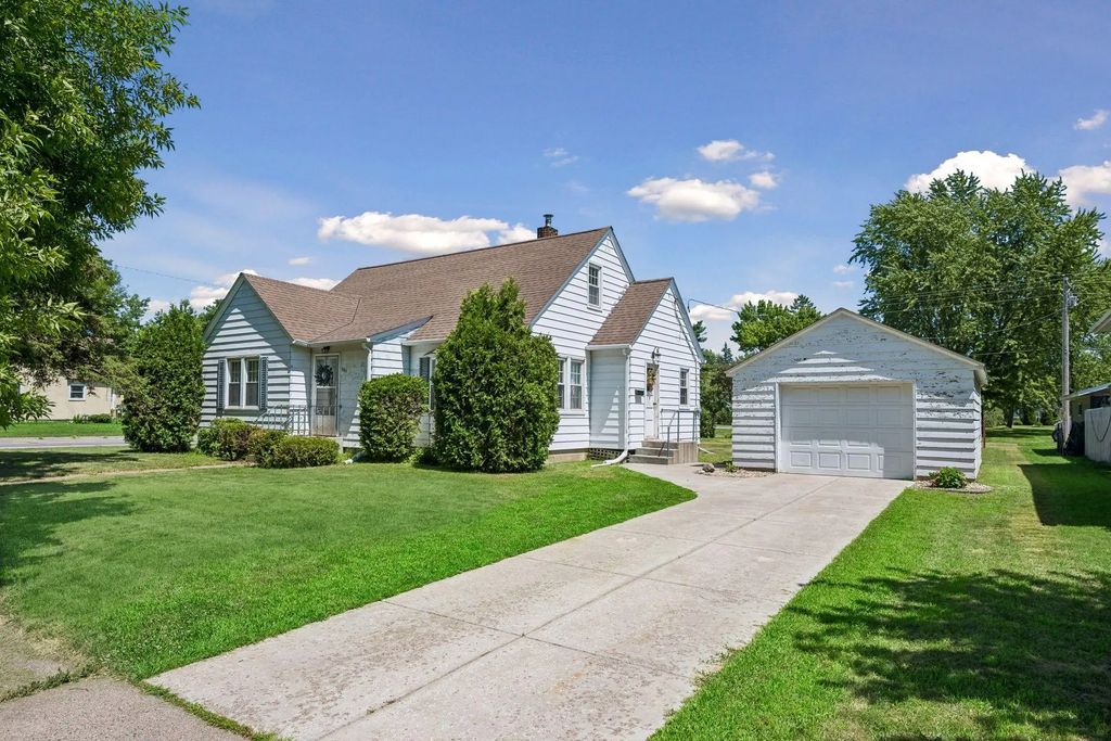 405 4th Avenue Se, Milaca