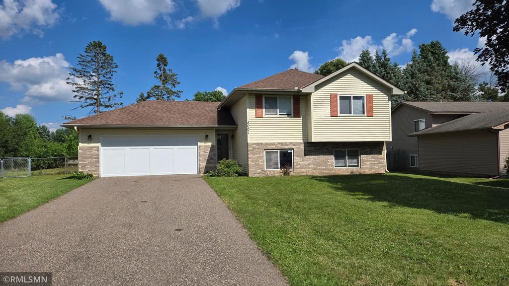 8001 Jeffery Avenue S, Cottage Grove
