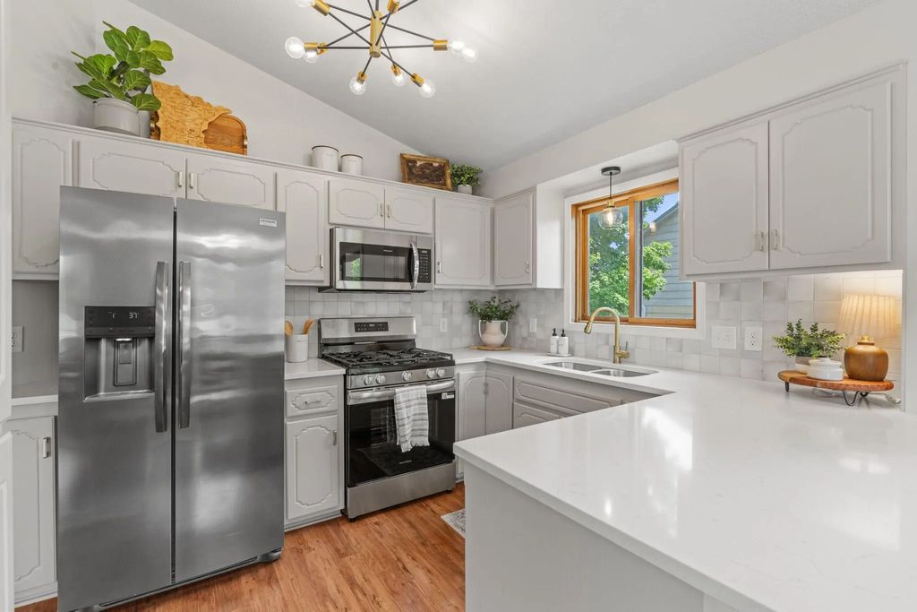 3285 129th Lane Nw, Coon Rapids