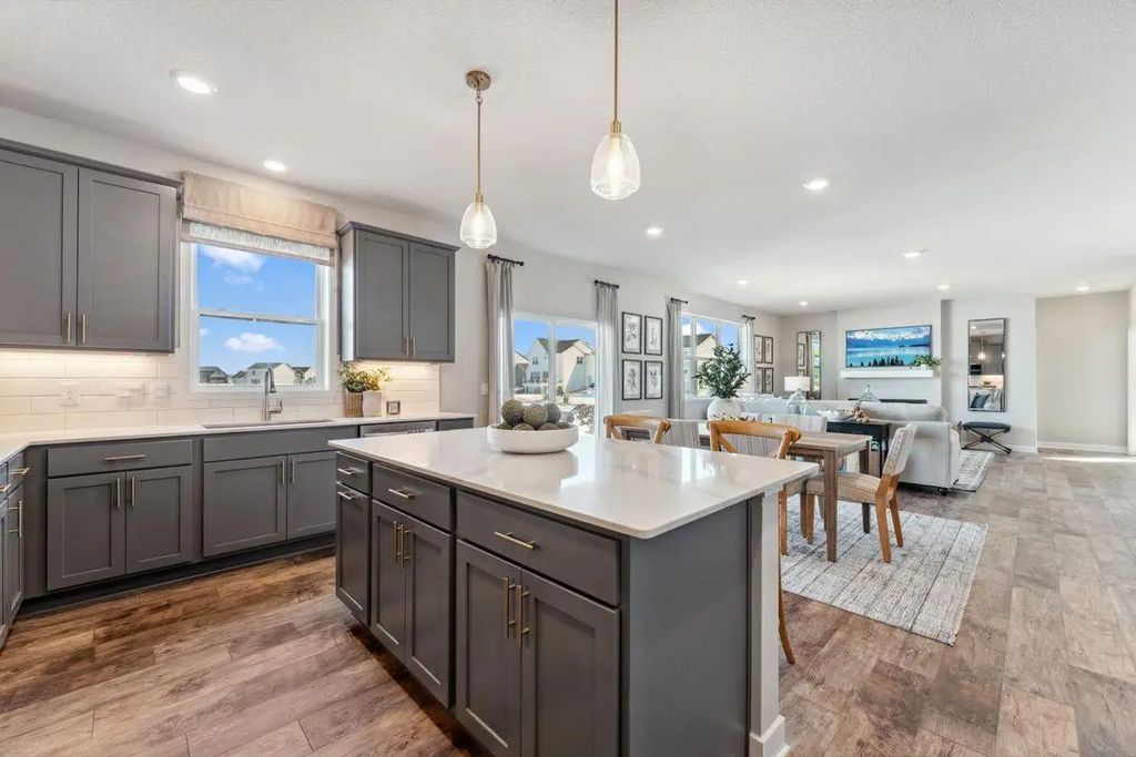 1721 Oak Creek Pass, Chaska