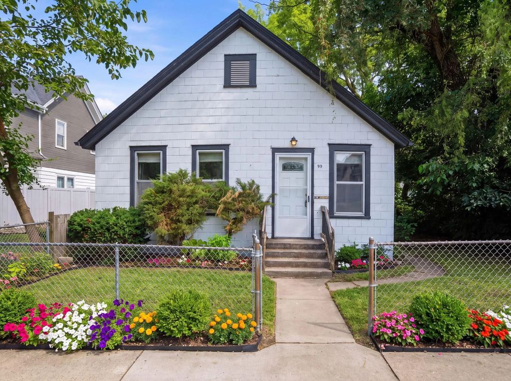 99 Lawson Avenue W, Saint Paul