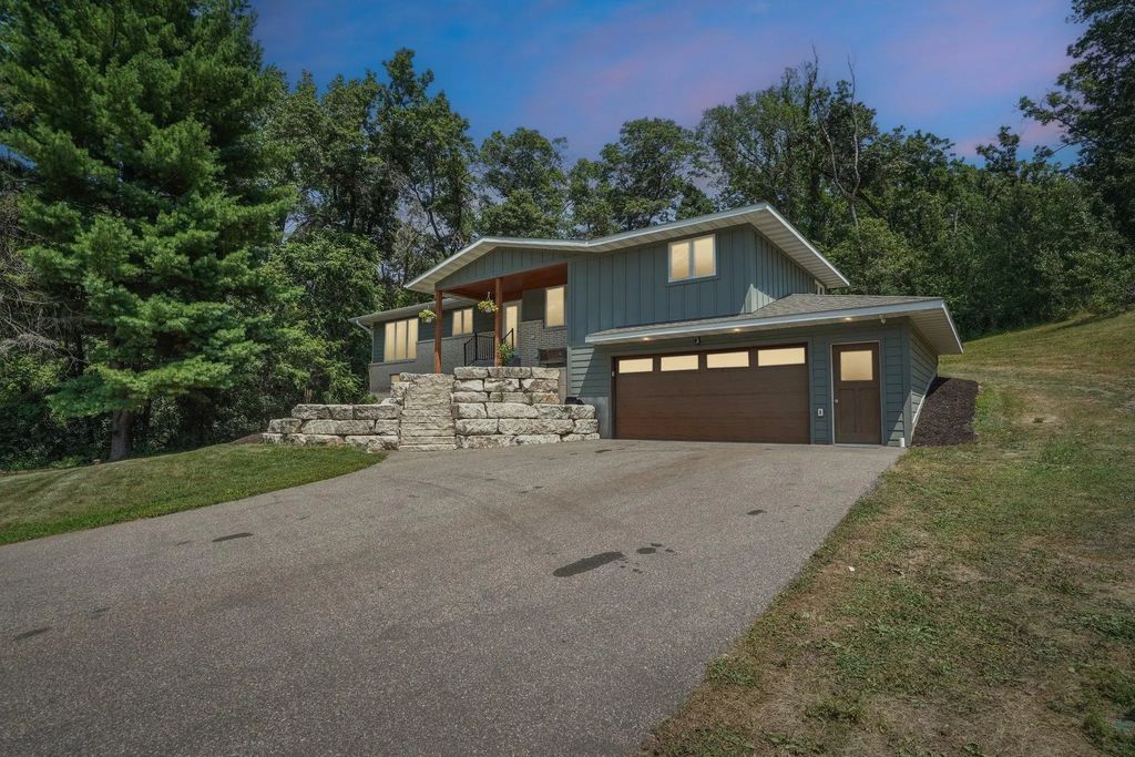 325 Townsvalley Road, River Falls