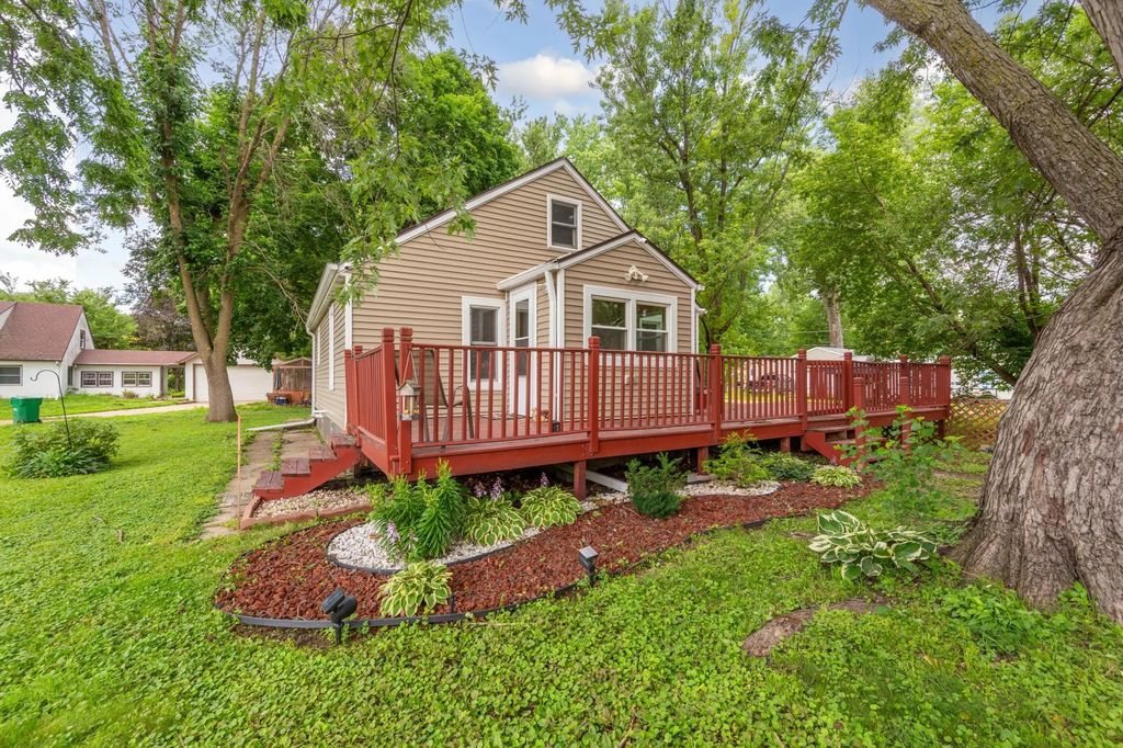 213 Finch Street S, Mankato