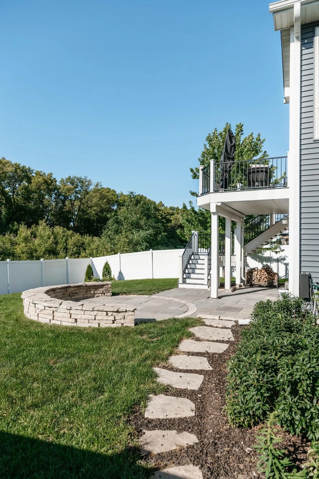 13964 Ashford Path, Rosemount