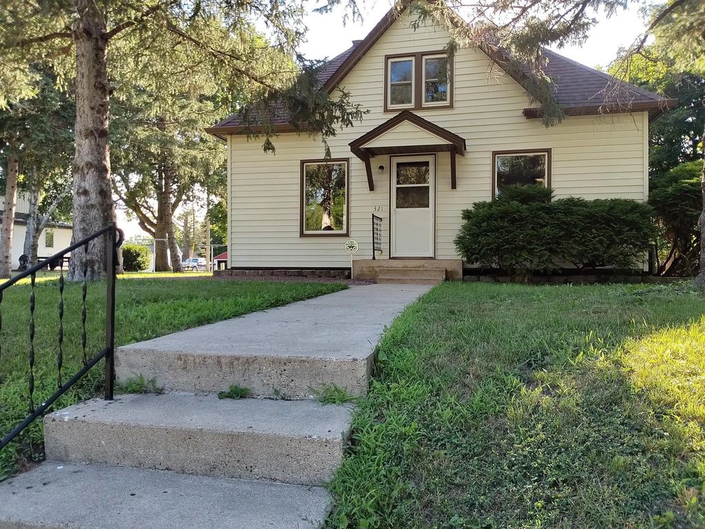 321 S Main Street, Sanborn