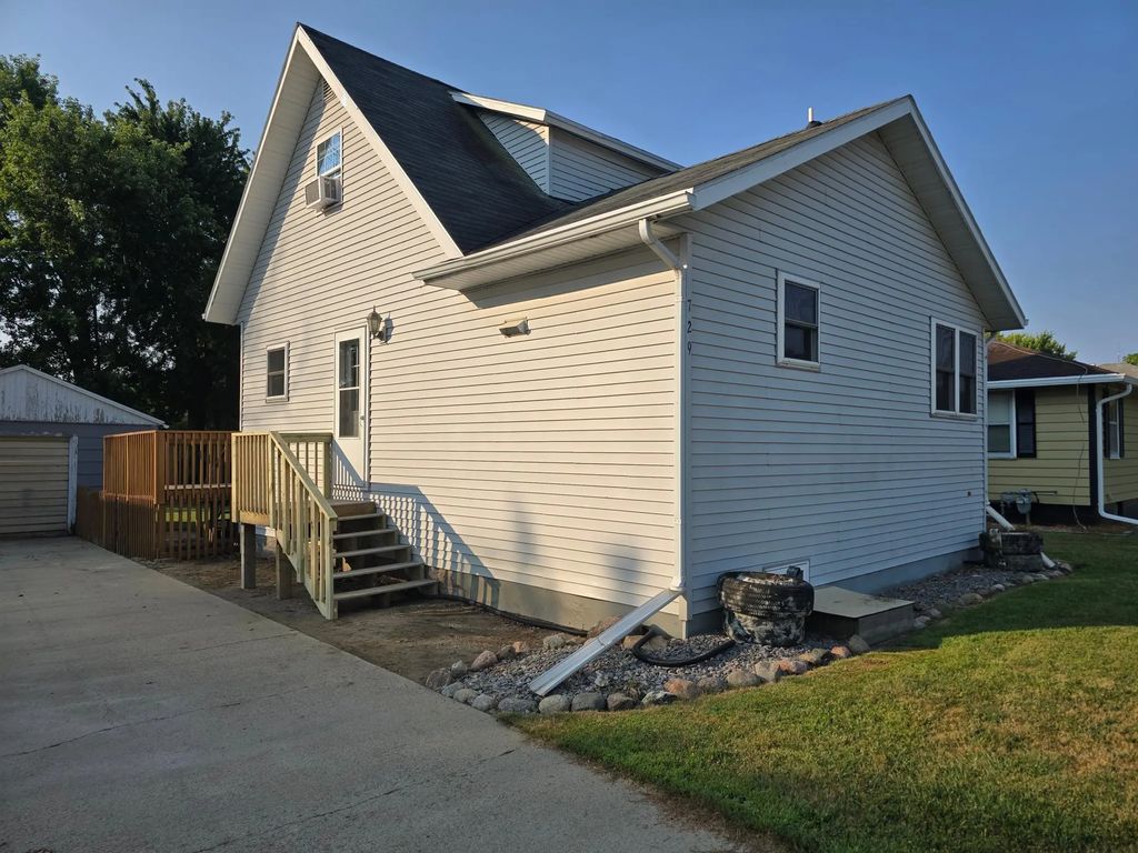 729 4th Avenue, Brewster